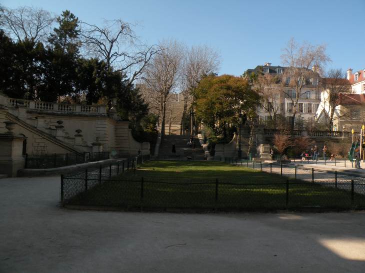 square des Arènes de Lutèce